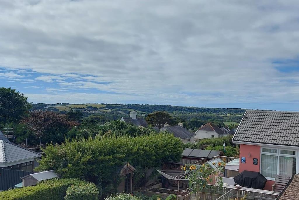 Sea Crest, Beautiful Home In Tenby With Sea Views Exterior photo